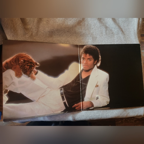 Michael Jackson - Thriller Vinyl 1982 ORIGINAL pressing Super clean - Picture 6 of 7